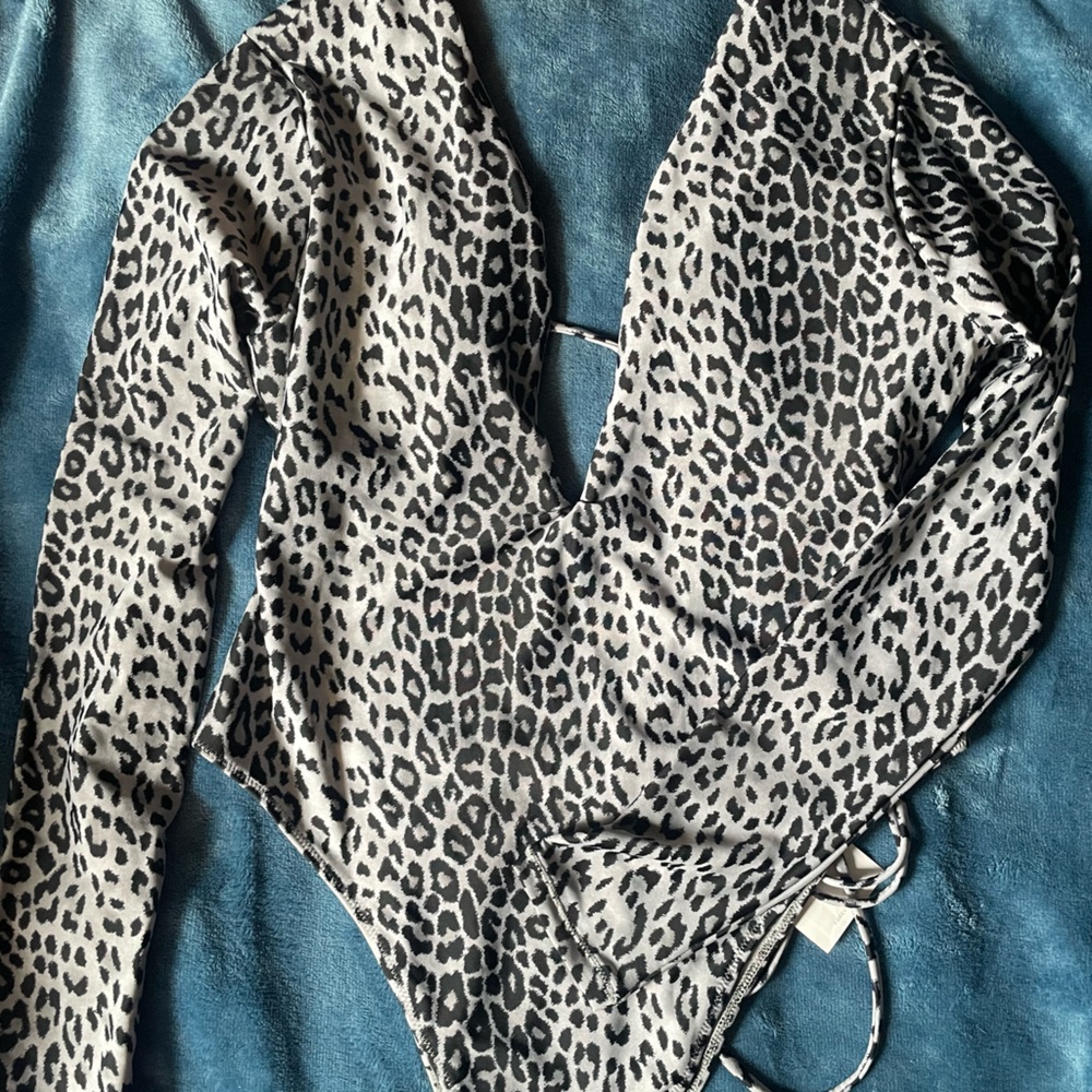 Long sleeve bathing suit